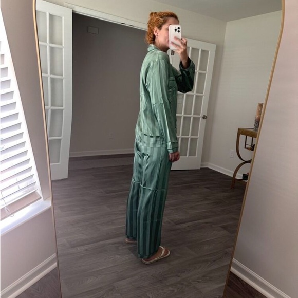 Satin Green Striped Women's Pajamas Pants Shirt Set - Picture 11 of 12